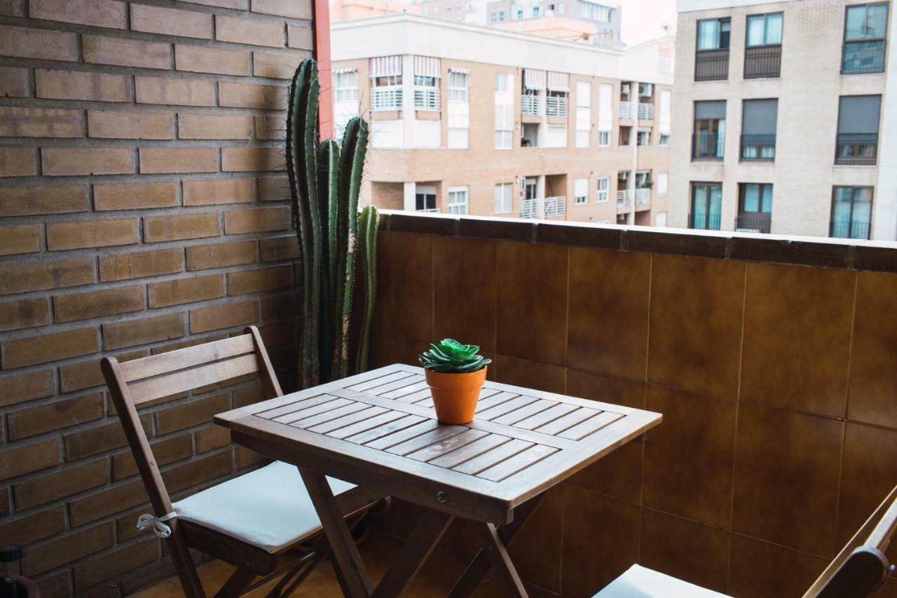 Florit Flats - Cozy 2 Bedroom Apartment By The City Of Arts And Science Valencia Eksteriør billede